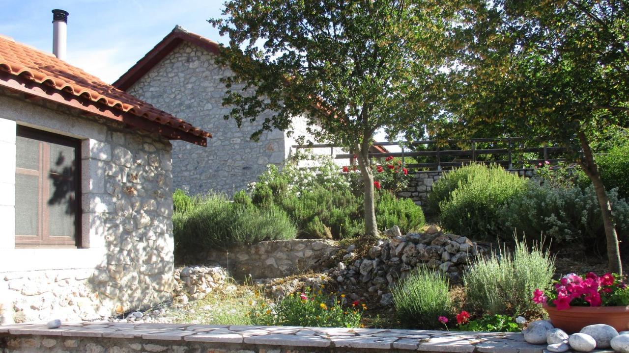 Stone House In A Quiet Landscape, Leonidion Villa Bagian luar foto