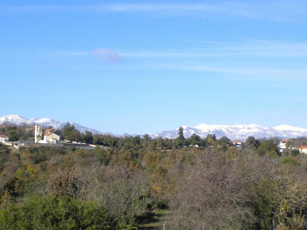 Stone House In A Quiet Landscape, Leonidion Villa Bagian luar foto