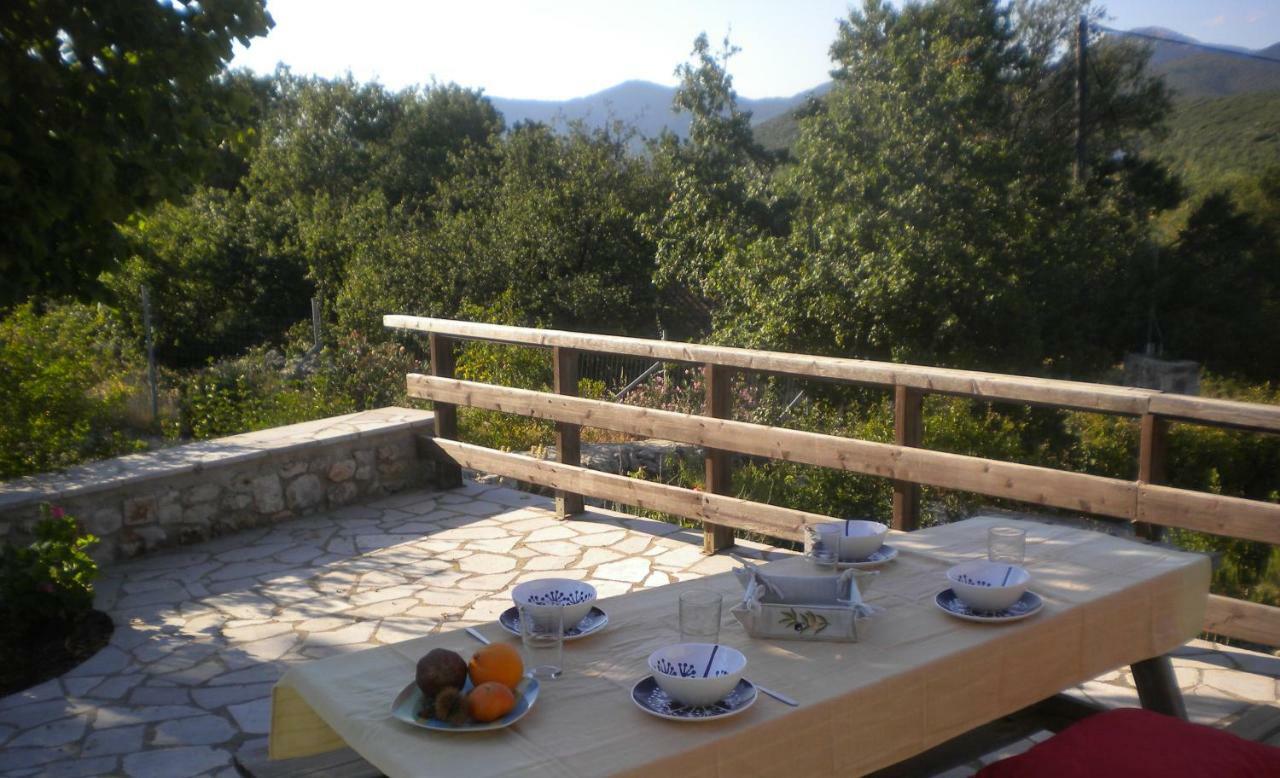 Stone House In A Quiet Landscape, Leonidion Villa Bagian luar foto